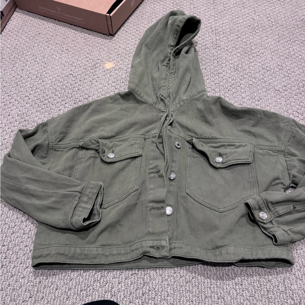 Women’s Cropped Green Hooded Jacket